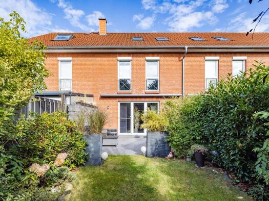 Haus zum Kauf 395.000 € 5 Zimmer 126 m² 240 m² Grundstück Bad Bramstedt 24576