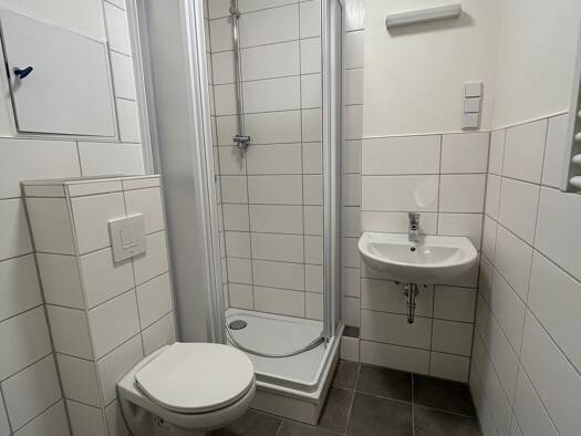 Wohnung zur Miete 304 € 1 Zimmer 39,5 m² 8. Geschoss Moskauer Platz 17 Moskauer Platz Erfurt 99091