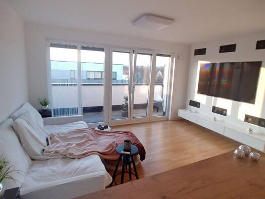 Wohnung zur Miete 915 € 2 Zimmer 63 m² Geschoss 3/4 frei ab sofort Südvorstadt-West Dresden 01069