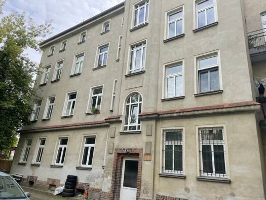 Wohnung zur Miete 395 € 2 Zimmer 56,7 m² EG frei ab sofort Regensburger Straße 4 Radewell-Osendorf Süd 06132
