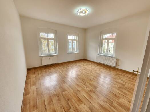 Wohnung zur Miete 330 € 2 Zimmer 55,1 m² 2. Geschoss Theobald-Hofmann-Str. 1 Löbau 02708