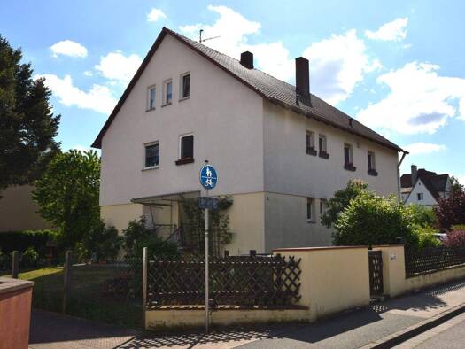Haus zum Kauf 8 Zimmer 186 m² 894 m² Grundstück frei ab sofort Schwand Schwanstetten 90596