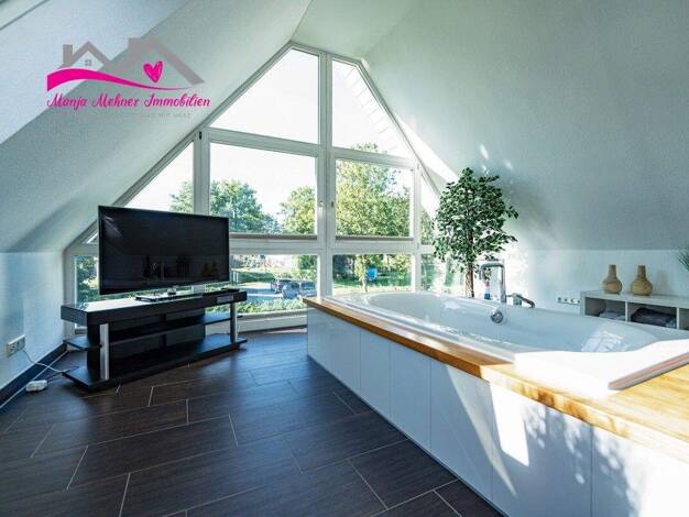 Einfamilienhaus zum Kauf provisionsfrei 649.000 € 10 Zimmer 241 m² 2.412 m² Grundstück Eggelingen Wittmund / Eggelingen 26409