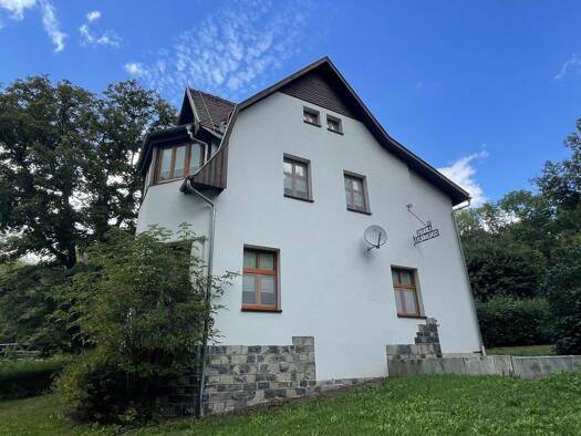 Einfamilienhaus zur Miete 1.330 € 6 Zimmer 152 m² 1.209 m² Grundstück frei ab sofort Römhild Römhild 98630