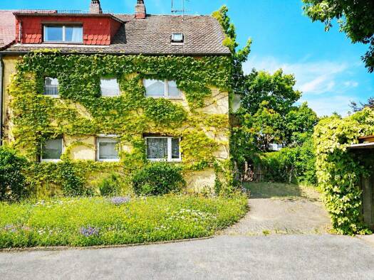 Mehrfamilienhaus zum Kauf 389.000 € 11 Zimmer 180 m² 339 m² Grundstück Von-Ketteler-Straße 17 a Forchheim Forchheim 91301