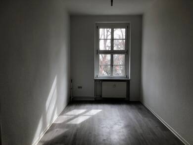 Wohnung zur Miete 519 € 3 Zimmer 90,9 m² EG Strenzfelder Allee 10 Bernburg Bernburg (Saale) 06406