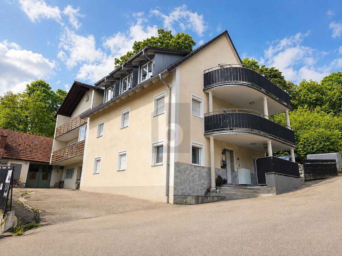 Mehrfamilienhaus zum Kauf - Ansicht 2