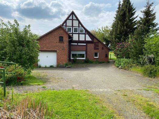 Einfamilienhaus zum Kauf 95.000 € 127 m² 511 m² Grundstück Rohden Hessisch Oldendorf / Rohden 31840