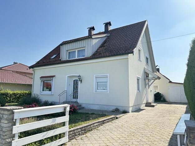 Einfamilienhaus zum Kauf 285.000 € 4 Zimmer 100 m² 682 m² Grundstück Enchendorf Plattling 94447