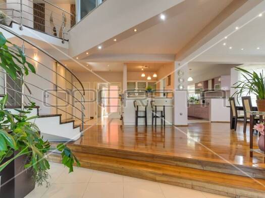 Haus zum Kauf 690.000 € 7 Zimmer 323 m² Donja Stubica