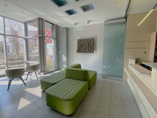 Wohnung zur Miete 360 € 2 Zimmer 54,5 m² 5. Geschoss Friedrich-König-Straße 17 Suhl 98527