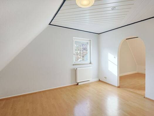 Wohnung zum Kauf 190.000 € 4,5 Zimmer 81 m² 1. Geschoss frei ab sofort Renningen Renningen 71272