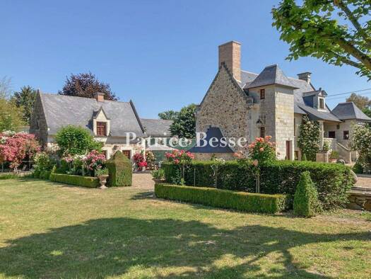 Reihenmittelhaus zum Kauf 1.170.000 € 10 Zimmer 8.039 m² Grundstück Centre Angers 49000