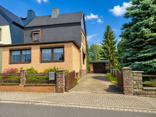 Doppelhaushälfte zum Kauf 115.000 € 5 Zimmer 110 m² 340 m² Grundstück Neue Straße 4 Wermsdorf Wermsdorf 04779