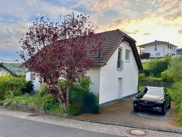 Haus zum Kauf 589.000 € 7 Zimmer 160 m² 647 m² Grundstück Erpel Erpel 53579