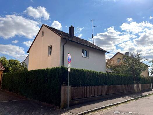 Einfamilienhaus zur Miete 1.250 € 5 Zimmer 124 m² 520 m² Grundstück frei ab 01.10.2026 Im Krämersgarten 3 Uffenheim Uffenheim 97215