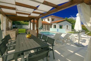 Haus zum Kauf 690.000 € 8 Zimmer 203 m² 583 m² Grundstück Novigrad center