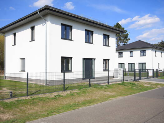 Einfamilienhaus zur Miete - Erstbezug 2.950 € 5 Zimmer 153 m² 583 m² Grundstück Falkensee 14612