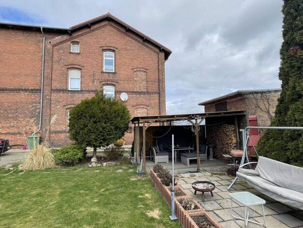 Mehrfamilienhaus zum Kauf 211.000 € 8 Zimmer 295 m² 877 m² Grundstück Bernburg 06406
