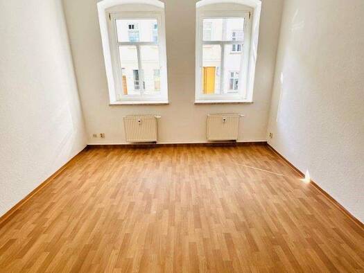 Wohnung zur Miete 275 € 2 Zimmer 38,7 m² EG Mittelstraße 15 Ostviertel Gera 07546