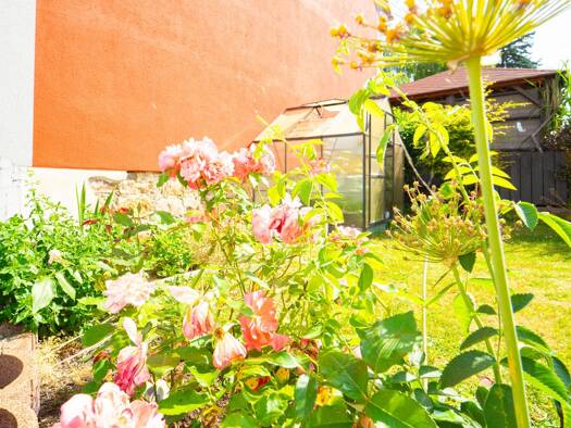 Haus zum Kauf 129.000 € 9 Zimmer 160 m² 460 m² Grundstück Limbach-Oberfrohna Limbach-Oberfrohna 09212