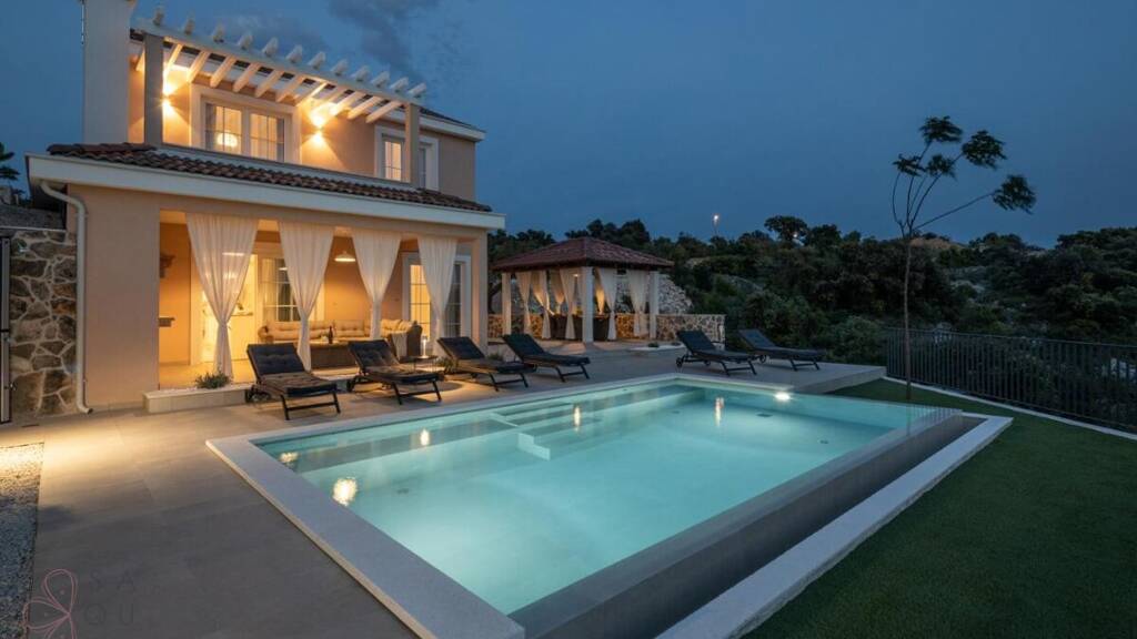 Villa zum Kauf 1.200.000 € 5 Zimmer 225 m² 1.133 m² Grundstück Razanj 22202