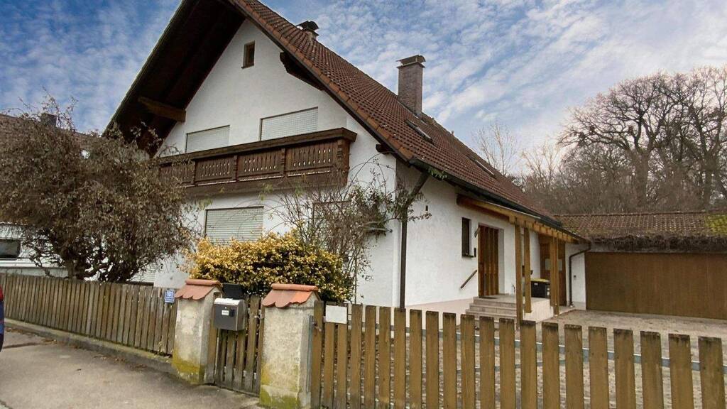 Mehrfamilienhaus zum Kauf 730.000 € 9 Zimmer 247 m² 1.410 m² Grundstück frei ab sofort Heinrichsheim Neuburg 86633