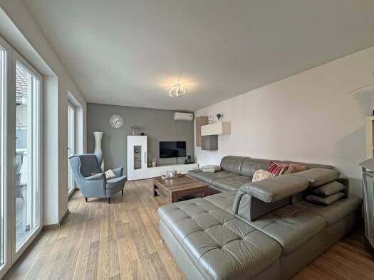 Mehrfamilienhaus zum Kauf 669.000 € 7,5 Zimmer 227 m² 296 m² Grundstück Seligenstadt 63500