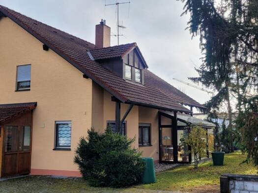 Einfamilienhaus zur Miete 1.390 € 6 Zimmer 170 m² frei ab sofort Max-Planck-Straße 6 a Amberg 92224