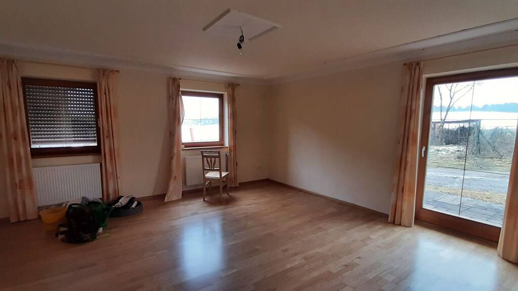 Terrassenwohnung zur Miete 1.000 € 5 Zimmer 130 m² Geschoss EG/1 frei ab 01.06.2026 Zell Erlbach 84567