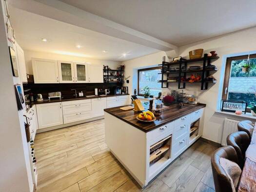 Einfamilienhaus zum Kauf 999.000 € 9 Zimmer 293 m² 636 m² Grundstück Vorst Kaarst 41564