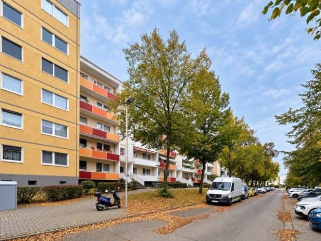 Wohnung zum Kauf 99.500 € 4 Zimmer 79,9 m² Neu Olvenstedt Magdeburg 39130