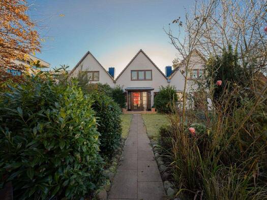 Reihenmittelhaus zum Kauf 749.000 € 3 Zimmer 124 m² 400 m² Grundstück Lokstedt Hamburg 22529