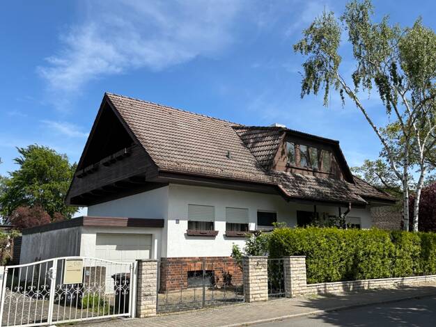 Mehrfamilienhaus zum Kauf provisionsfrei 7 Zimmer 220 m² 624 m² Grundstück Lichtenrade Berlin-Lichtenrade 12305
