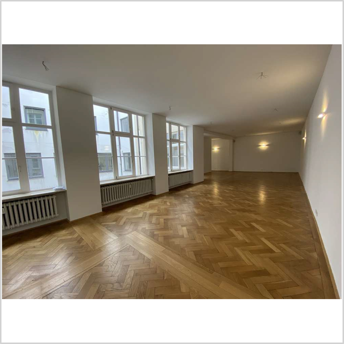 Büro-/Praxisfläche zur Miete provisionsfrei 4.500 € 1 Zimmer 130 m²<br/>Bürofläche von 15 m² bis 30 m²<br/>Teilbarkeit Residenzstrasse 7 Graggenau München 80333