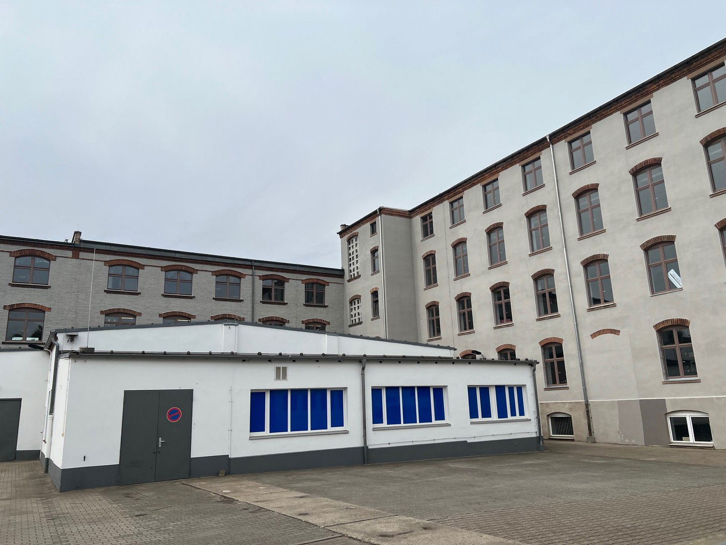 Lagerhalle zur Miete provisionsfrei 2.170 € 308,1 m²<br/>Lagerfläche Leuben/Niedersedlitz (Sachsenwerk) Dresden 01257