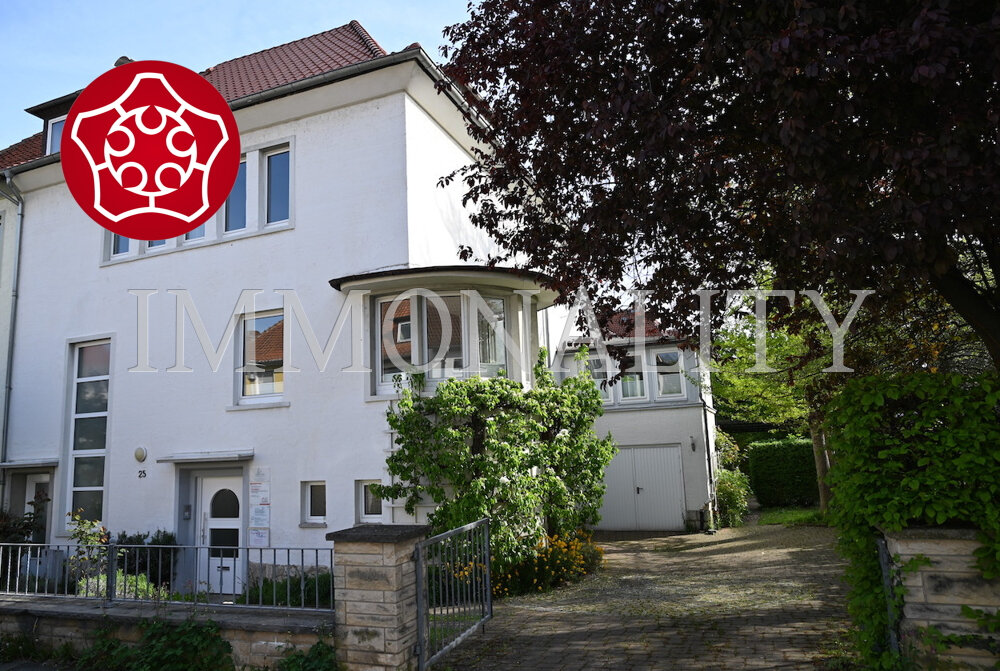 Mehrfamilienhaus zum Kauf 555.000 € 10 Zimmer 295 m²<br/>Wohnfläche 595 m²<br/>Grundstück Karthäuser Straße 25 West Hildesheim 31139