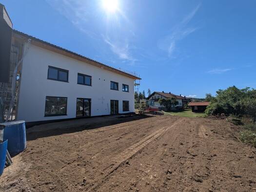 Doppelhaushälfte zur Miete 2.200 € 5 Zimmer 170 m² 330 m² Grundstück frei ab 01.12.2026 Gastager Weg 8 Waging am See Waging a. See 83329
