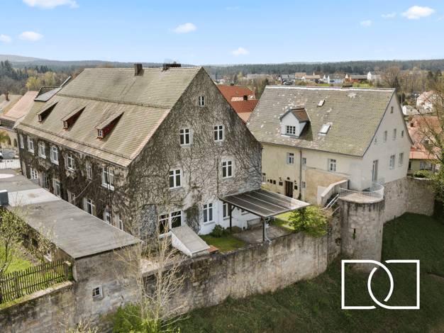Haus zum Kauf 790.000 € 16 Zimmer 1.982 m² 1.440,3 m² Grundstück Creußen Creußen 95473
