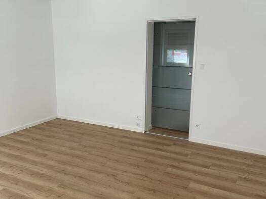 Wohnung zur Miete 1.200 € 3 Zimmer 84 m² frei ab sofort Sandrartstraße 38 St Johannis Altstadt und engere Innenstadt 90419