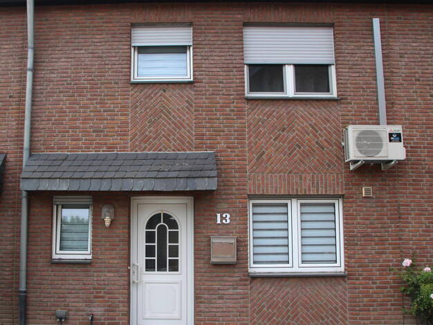Reihenmittelhaus zum Kauf provisionsfrei 390.000 € 5 Zimmer 130,2 m² 215 m² Grundstück Bergheim Duisburg 47228