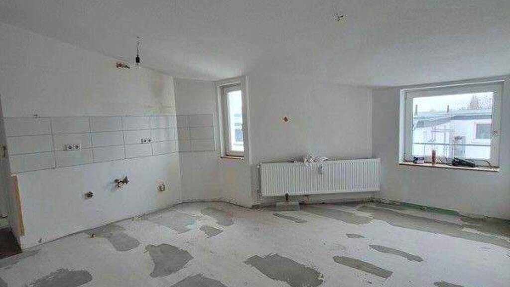 Wohnung zur Miete 537 € 2 Zimmer 83,3 m² frei ab 13.04.2026 Große Diesdorfer Straße 36b Stadtfeld Ost Magdeburg 39108