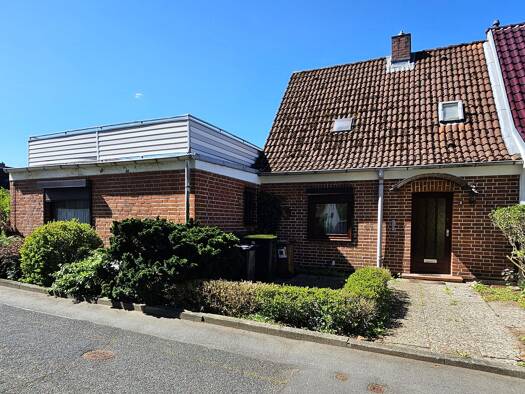 Reihenendhaus zum Kauf 215.000 € 4,5 Zimmer 120,9 m² 491 m² Grundstück Mölln 23879