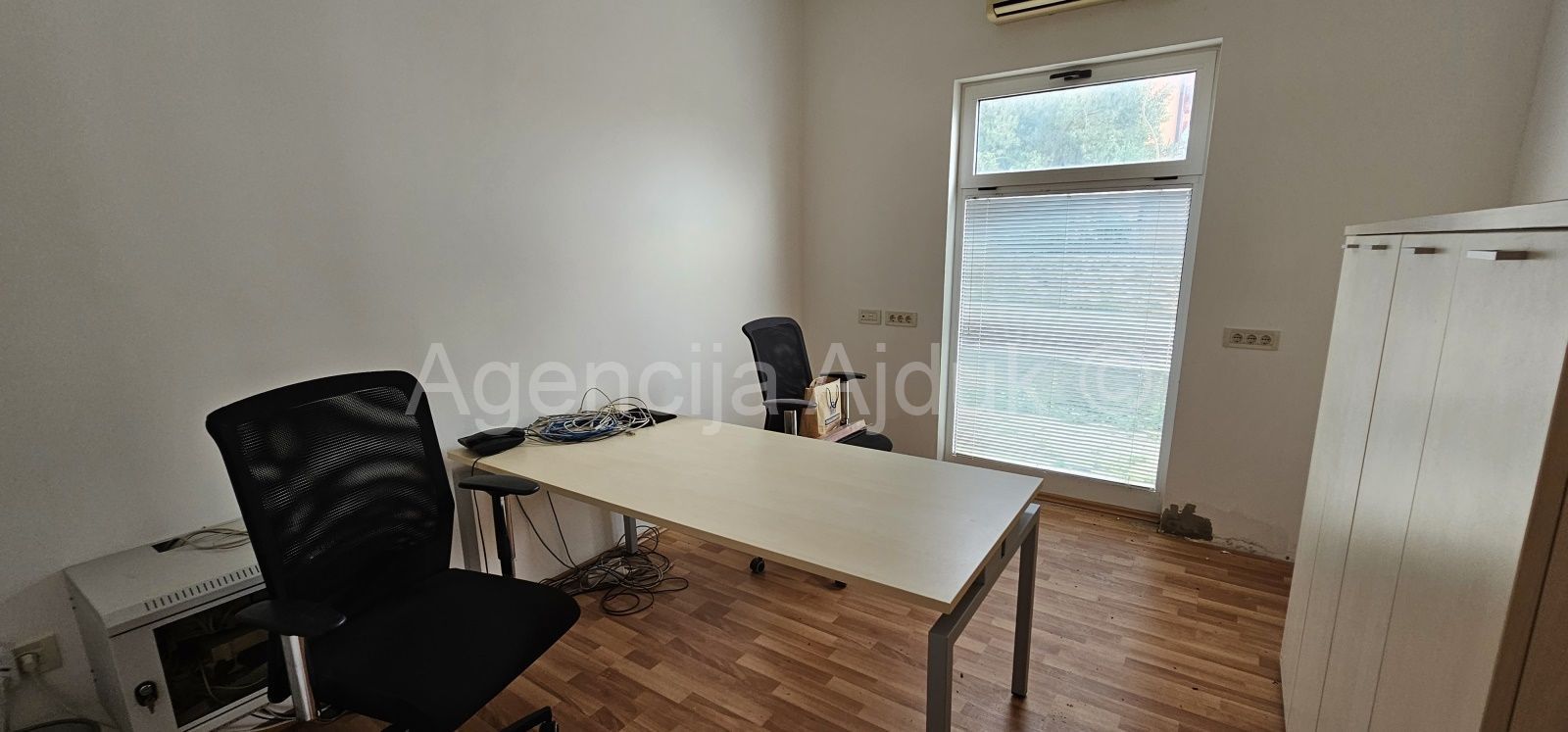 Büro-/Praxisfläche zum Kauf 402.300 € 6 Zimmer Borik