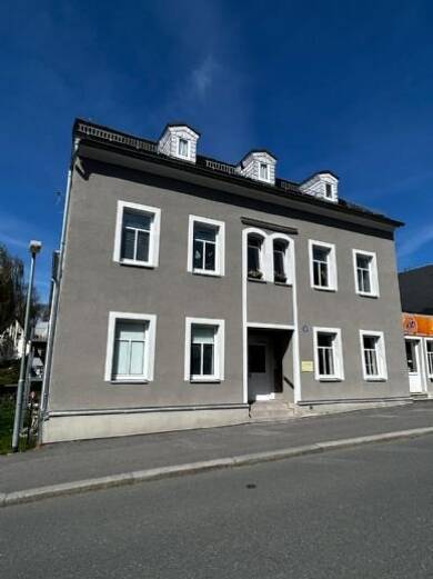 Wohnung zur Miete 435 € 2 Zimmer 72,8 m² Geschoss 1/1 frei ab sofort Canzlerstraße 17 Burkhardtsdorf Burkhardtsdorf 09235