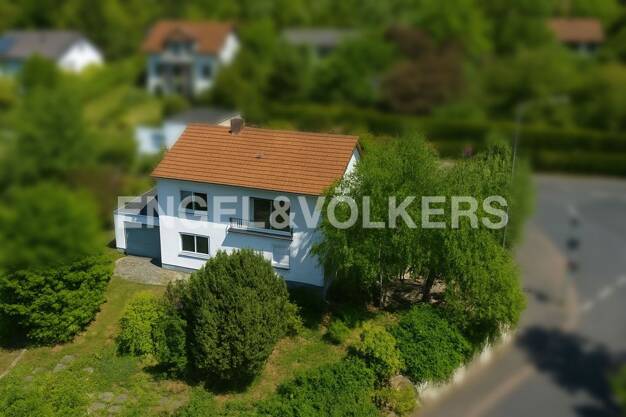 Einfamilienhaus zum Kauf 380.000 € 7 Zimmer 178 m² 687 m² Grundstück Schonungen Schonungen 97453