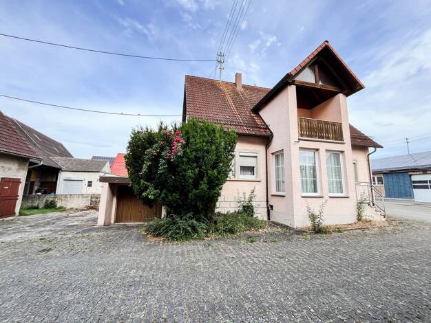 Einfamilienhaus zum Kauf 299.000 € 6 Zimmer 145 m² 1.517 m² Grundstück Brettheim Rot am See 74585