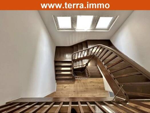 Mehrfamilienhaus zum Kauf als Kapitalanlage geeignet 899.000 € 9 Zimmer 281 m² 395 m² Grundstück Schwanheim West 60529