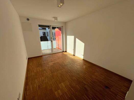 Studio zur Miete 259 € 2 Zimmer 13,9 m² Straubing 94315