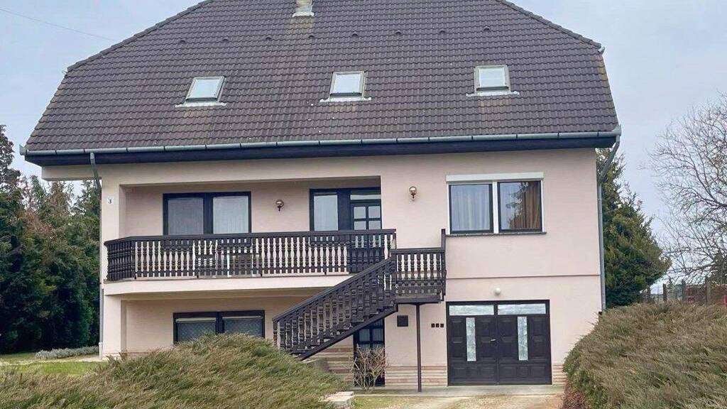 Haus zum Kauf provisionsfrei 345.000 € 5 Zimmer 360 m² 1.500 m² Grundstück Keszthely 8360